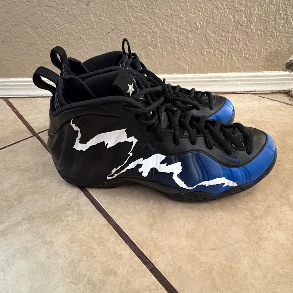 Nike Black and Blue Sneakers with White Accents